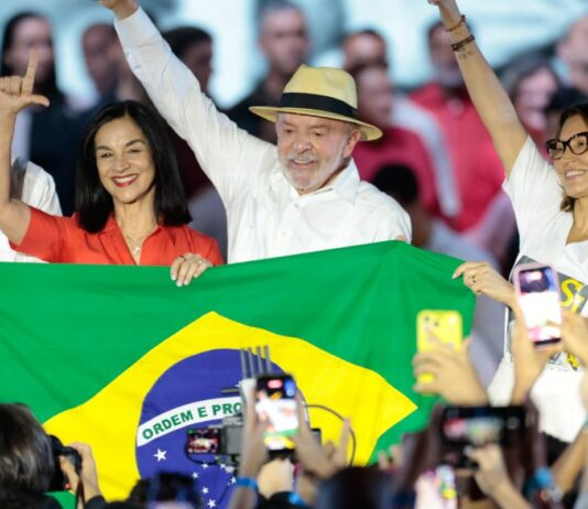 PT oficializa chapa Lula-Alckmin à reeleição presidencial