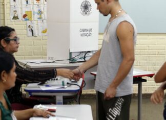 Com envelhecimento da população, eleitorado jovem recua 22% em 16 anos