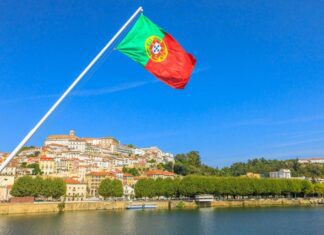 Intercâmbio Leva Estudantes De Salvador Para Conhecer Escolas E História Em Portugal