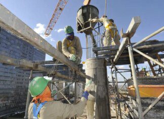Brasil cria 165,8 mil postos de trabalho em agosto, aponta Caged
