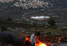 Reino Unido, França e mais 10 países aprovam sanções contra Israel