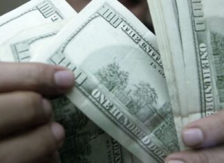 Dólar aproxima-se de R$ 5,17, com notícias do exterior e eleições