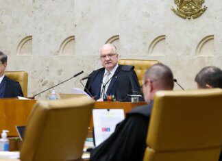 Ministros aposentados do STF pedem “rigorosa apuração” de crise