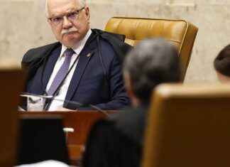 Fachin vira relator de investigação sobre relação de Moraes e Vorcaro