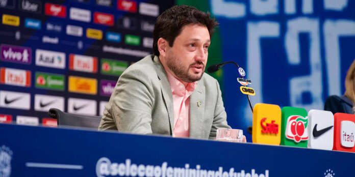 Arthur Elias convoca seleção feminina para amistosos contra Argentina Arthur Elias convoca seleção feminina para amistosos contra Argentina