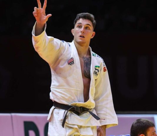 Guilherme Schimidt é ouro e país fecha Grand Slam de judô com 3 pódios Guilherme Schimidt é ouro e país fecha Grand Slam de judô com 3 pódios
