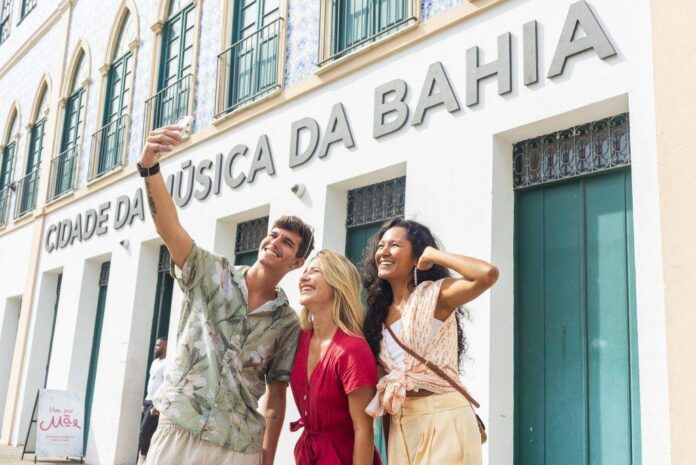 Museu-Cidade-da-Musica-Turistas-Salvador-Bahia-Brasil-foto-Embratur-Sebrae-Divulgacao-1024x684.jpg