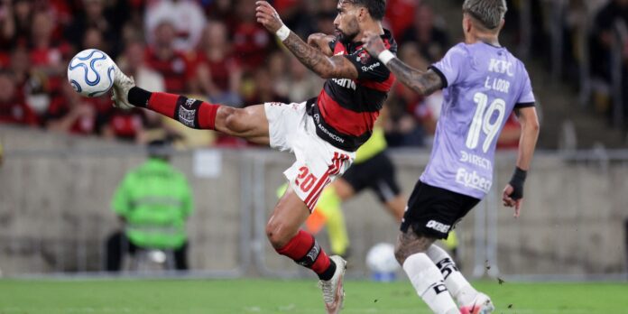 Pela quinta vez, Brasil põe "trinca" nas semifinais da Libertadores Pela quinta vez, Brasil põe "trinca" nas semifinais da Libertadores