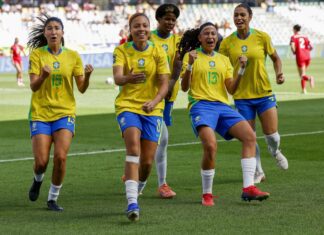 Seleção feminina derrota Canadá e avança às oitavas do Mundial Sub-20 Seleção feminina derrota Canadá e avança às oitavas do Mundial Sub-20