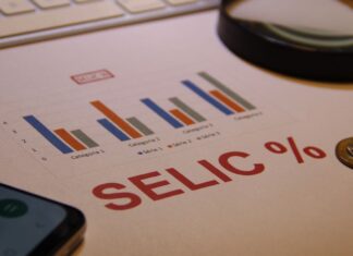 Mercado reduz projeção da Selic para 13,50%