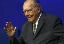 Sarney é internado no Sírio-Libanês para tratar pneumonia