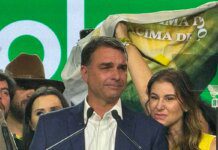 Flávio usou jatinho ligado à Vorcaro em viagem em 2025, diz revista