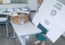 Campanhas encerram atos e TREs fazem auditoria das urnas neste sábado