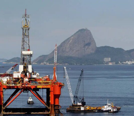 Produção de petróleo e gás natural no Brasil bate recorde em 2025