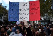 Paris decreta toque de recolher após protestos violentos