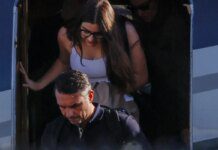 Aeronave com Flávio Bolsonaro e família pousa nos Estados Unidos
