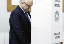 Vontade das urnas precisa ser respeitada, afirma Fachin após votar