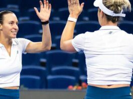 Dupla de Stefani bate campeãs olímpicas e avança à semi em Pequim Dupla de Stefani bate campeãs olímpicas e avança à semi em Pequim