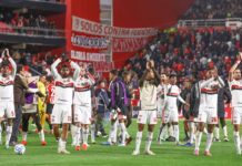 Sem chutar a gol na Argentina, Flamengo sobrevive na Libertadores Sem chutar a gol na Argentina, Flamengo sobrevive na Libertadores