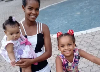 Acusada De Envenenar Mãe E Duas Crianças Tem Júri Adiado Pela Oitava Vez