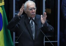 José Sarney é internado em UTI após procedimento abdominal