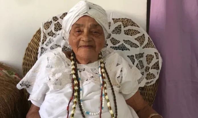 morre-mae-senhora-de-ewa-ialorixa-aos-104-anos-em-0140609700202610171838-ScaleDownProportional.webp