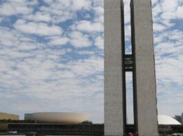 Perfil mais conservador deve mudar agenda do Congresso, diz professor