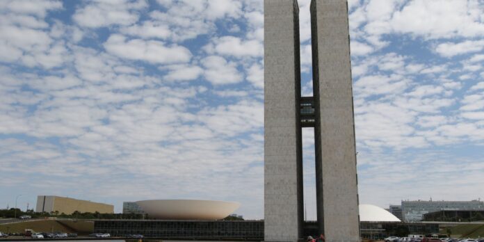 palacio_do_congresso_nacional_250620213593.jpg
