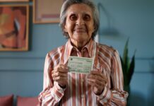 Abstenção de eleitores com mais de 70 anos cai 9,7 pontos percentuais