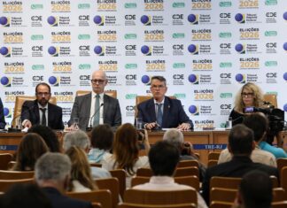 Retotalização de votos no RJ confirma Douglas Ruas como governador